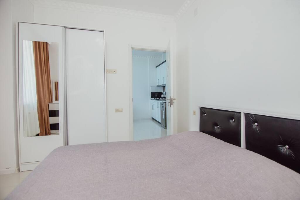 Апартаменты Beachfronts Cando With Balcony & Sunset Location *
